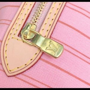 Leather Louis Vuitton bag